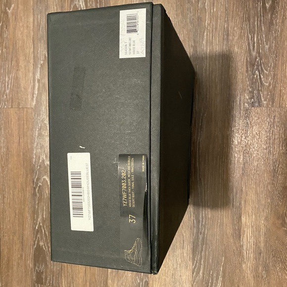 Women’s Yeezy Desert Boot Season 7 main image 4